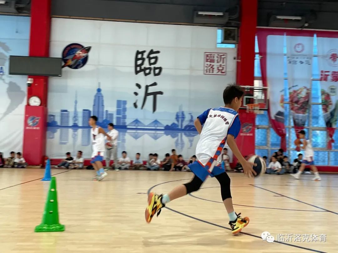 新手如何零基础练篮球技巧_篮球新手怎么练_篮球初学者如何训练