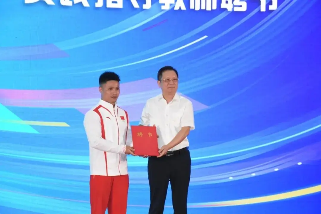 男子举重世界冠军_世运会男子力量举重冠军_男子举重历届冠军