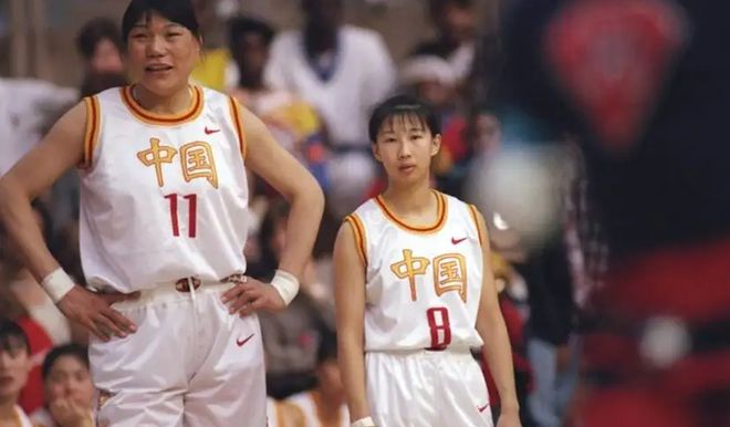 历史最佳篮球排球_篮球排球基本动作_篮球排球最佳历史球员